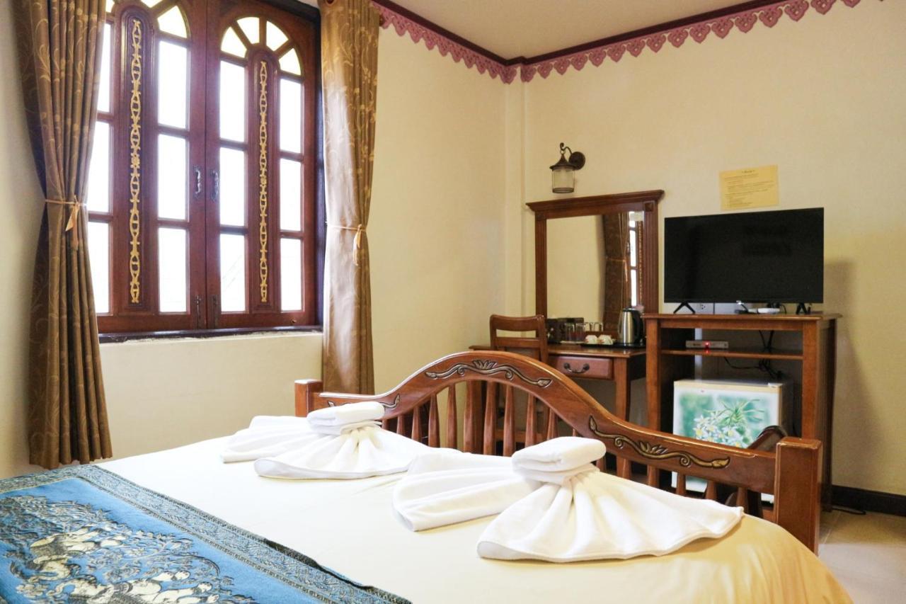 Ban Ao Thong Hotel Trang Luaran gambar