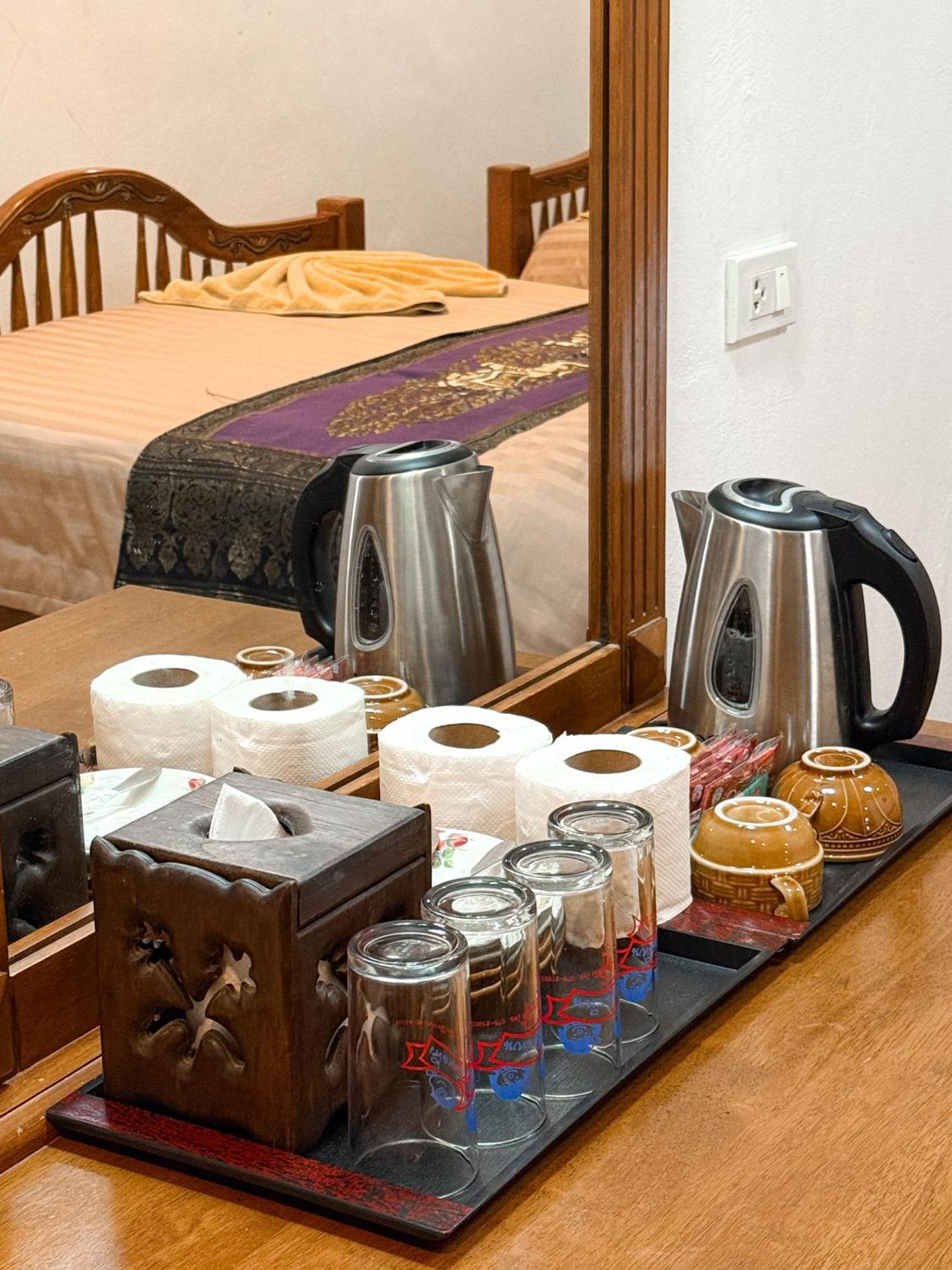 Ban Ao Thong Hotel Trang Luaran gambar