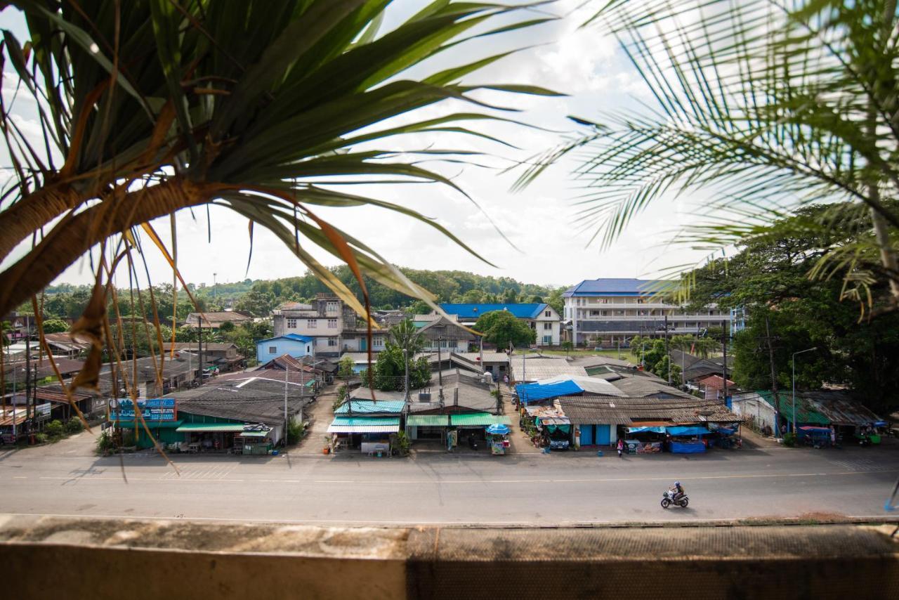 Ban Ao Thong Hotel Trang Luaran gambar